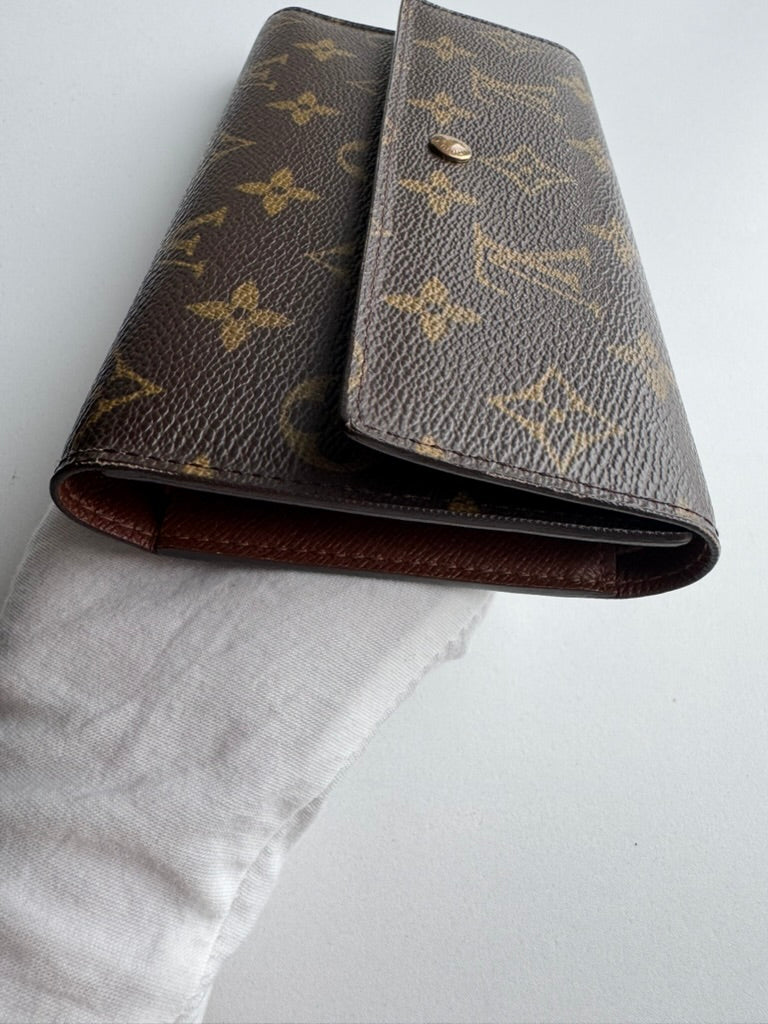 Louis Vuitton - Monogram Leather w/ comp, chain Long wallet
