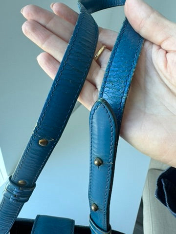 Louis Vuitton - Epi Cluny Shoulder Bag - Blue