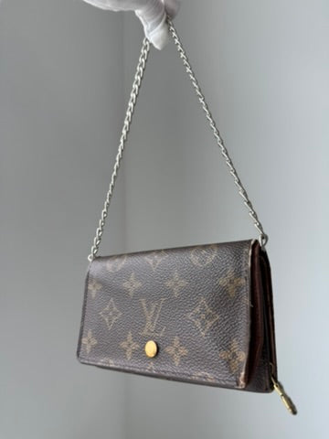 Louis Vuitton - Monogram Leather Wallet w/ comp. Mini Chain