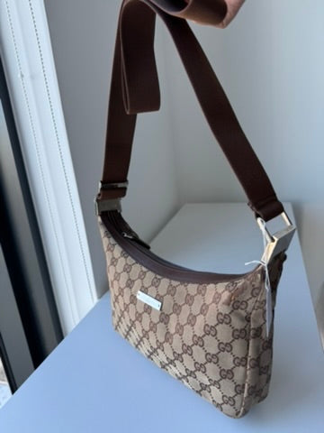 Gucci - GG - Monogram canvas Sling Bag