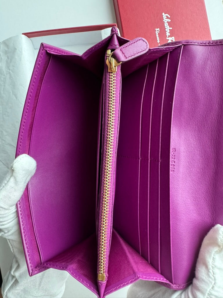 Salvatore Ferragamo - purple leather Long wallet w/comp, chain