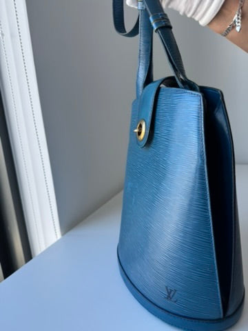 Louis Vuitton - Epi Cluny Shoulder Bag - Blue