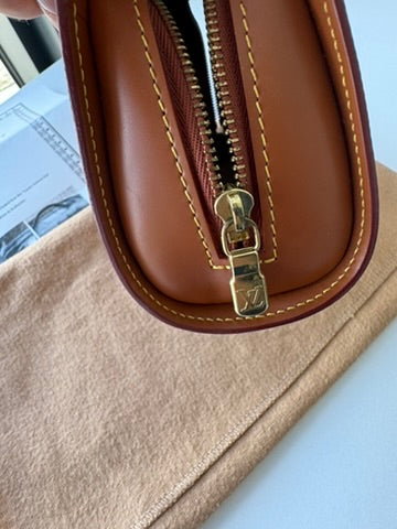 Louis Vuitton - Pouch Brown - Epi leather