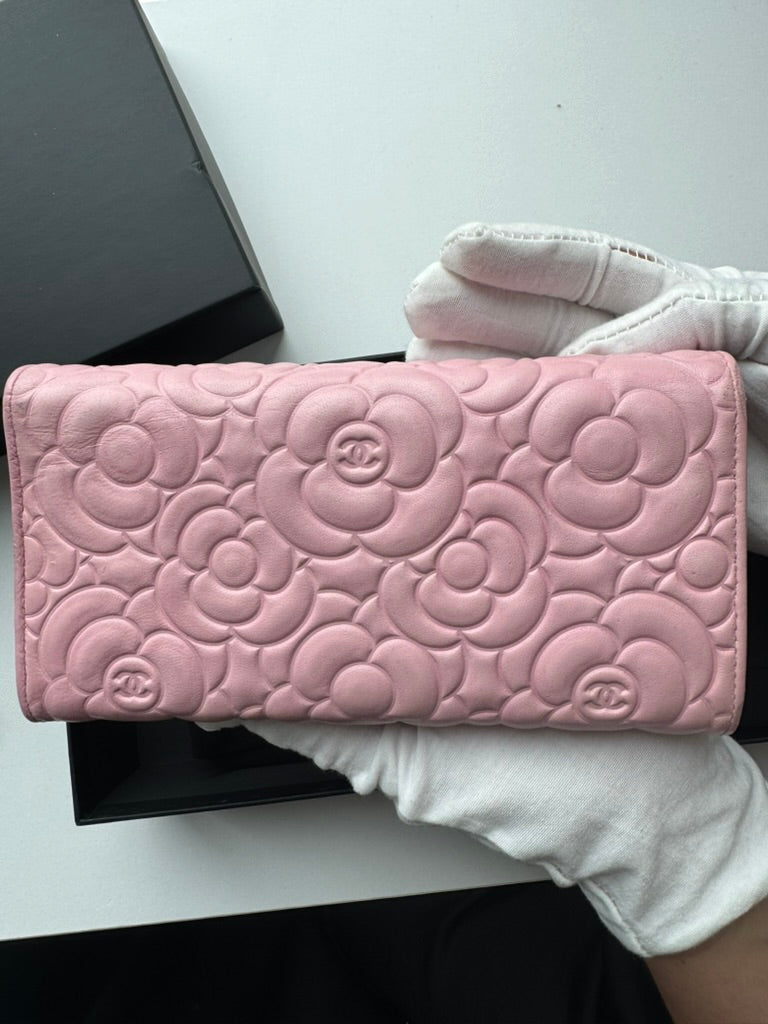 Chanel - Pink - soft leather - Long Wallet w/comp, chain, Full set. COA