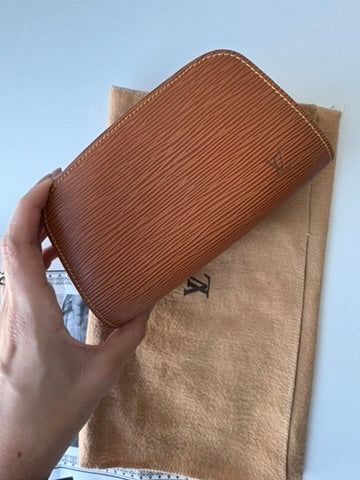 Louis Vuitton - Pouch Brown - Epi leather