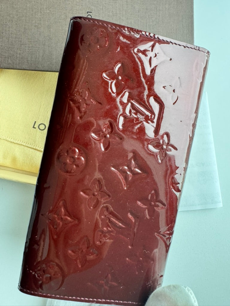Louis Vuitton - SARA - Vernis Boungury Patent Leather - Long Wallet w/ comp, Chain. Full SET & COA