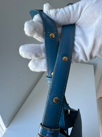 Louis Vuitton - Epi Cluny Shoulder Bag - Blue