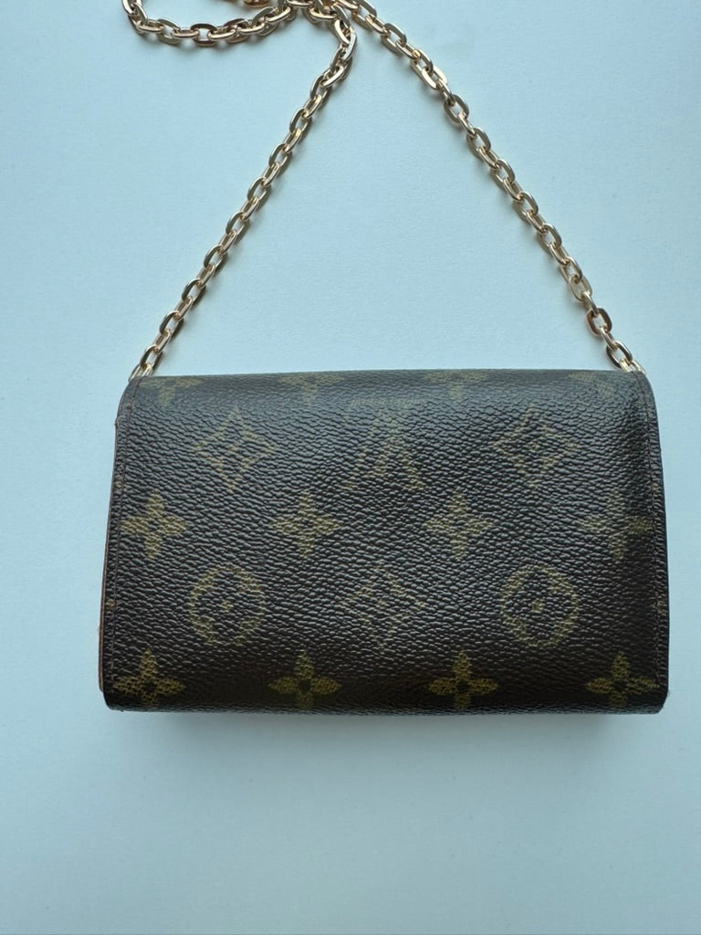 Louis Vuitton - Monogram Leather Long Wallet w/ comp, Mini Chain