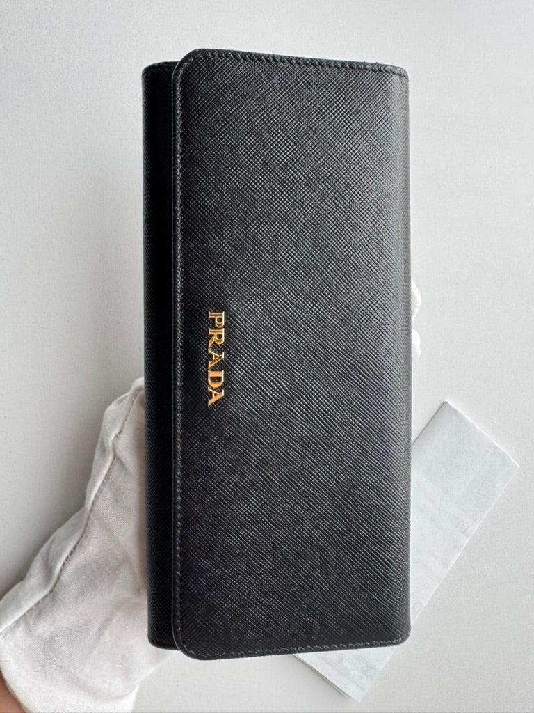 Prada - Black leather Long wallet w/ comp, chain