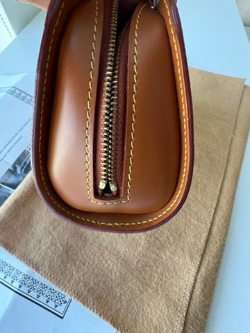 Louis Vuitton - Pouch Brown - Epi leather