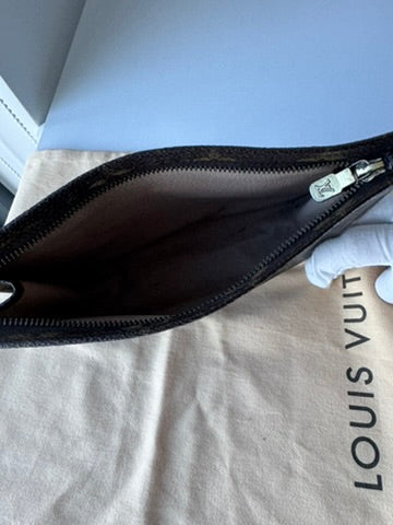 Louis Vuitton - Vintage - Monogram - Toiletry Bag