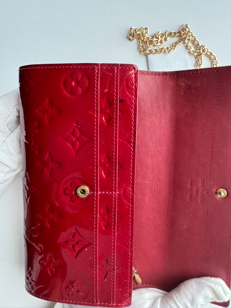 Louis Vuitton - Vernis red leather - Long wallet w/comp, chain