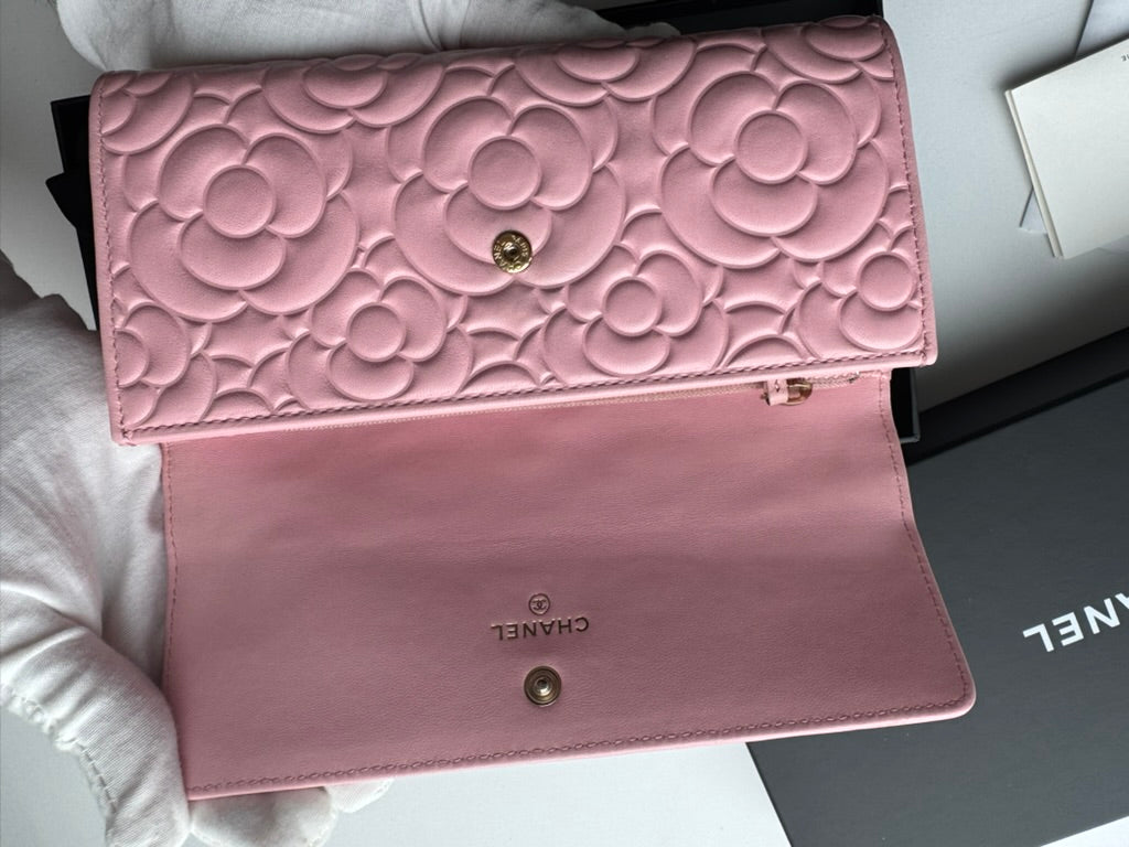 Chanel - Pink - soft leather - Long Wallet w/comp, chain, Full set. COA