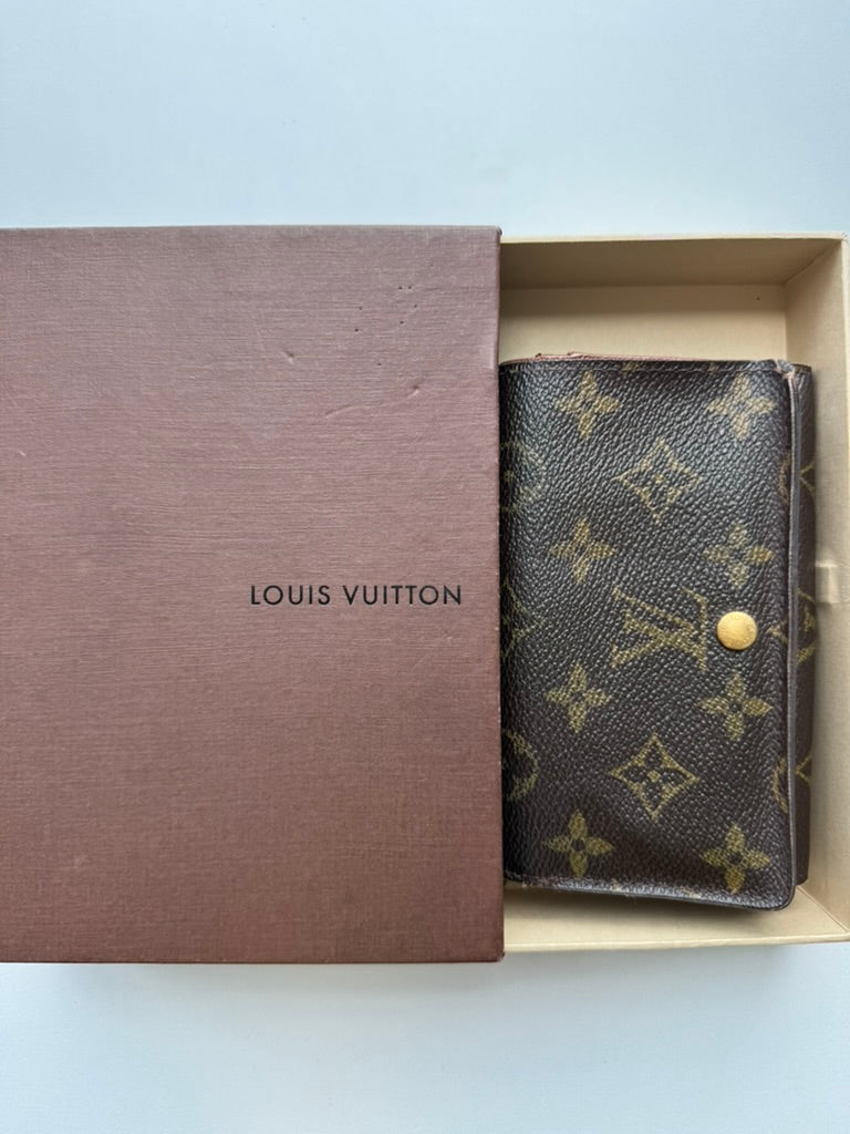 Louis Vuitton - Monogram Leather Long Wallet w/ comp, Mini Chain