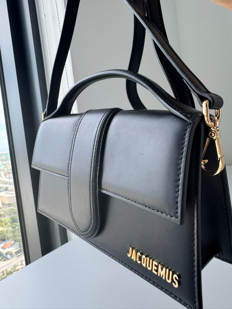 Jacquemus - Crossbody black leather Le bambino Grand w/ strap black leather