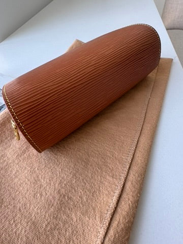 Louis Vuitton - Pouch Brown - Epi leather