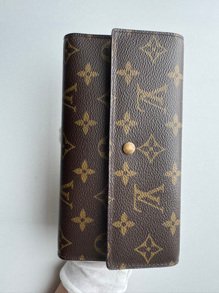 Louis Vuitton - Monogram Leather w/ comp, chain Long wallet