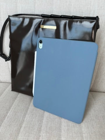Gucci - Dark Brown Patent Leather Shoulder Bag