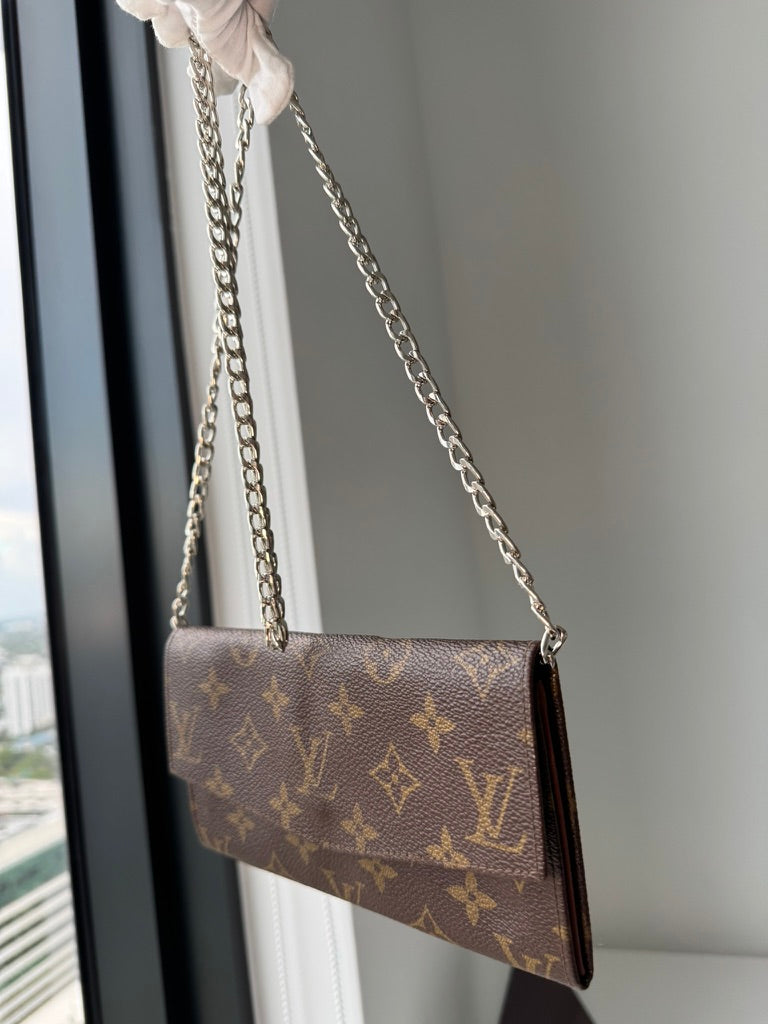 Louis Vuitton - Monogram Leather Long Wallet w/ comp. Chain