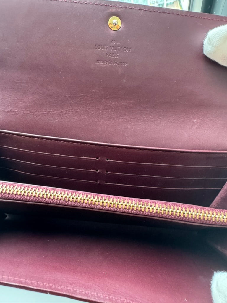 Louis Vuitton - SARA - Vernis Boungury Patent Leather - Long Wallet w/ comp, Chain. Full SET & COA