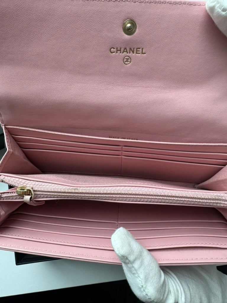 Chanel - Pink - soft leather - Long Wallet w/comp, chain, Full set. COA