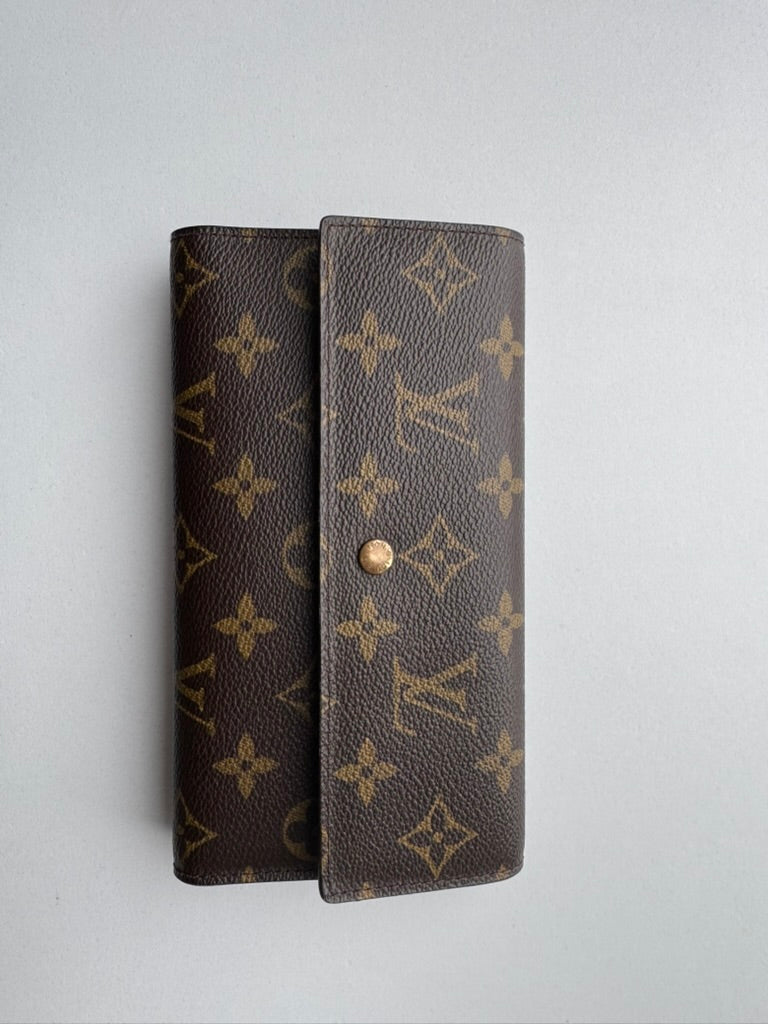 Louis Vuitton - Monogram Leather w/ comp, chain Long wallet
