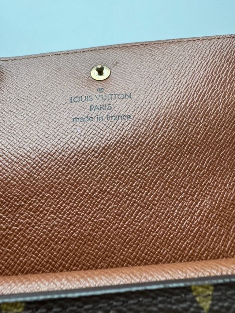 Louis Vuitton - Monogram Leather w/ comp, chain Long wallet