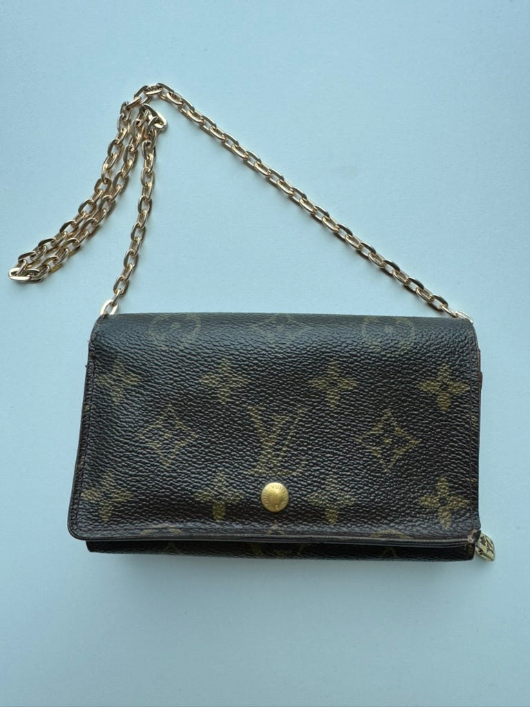 Louis Vuitton - Monogram Leather Long Wallet w/ comp, Mini Chain