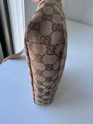 Gucci - GG - Monogram canvas Sling Bag