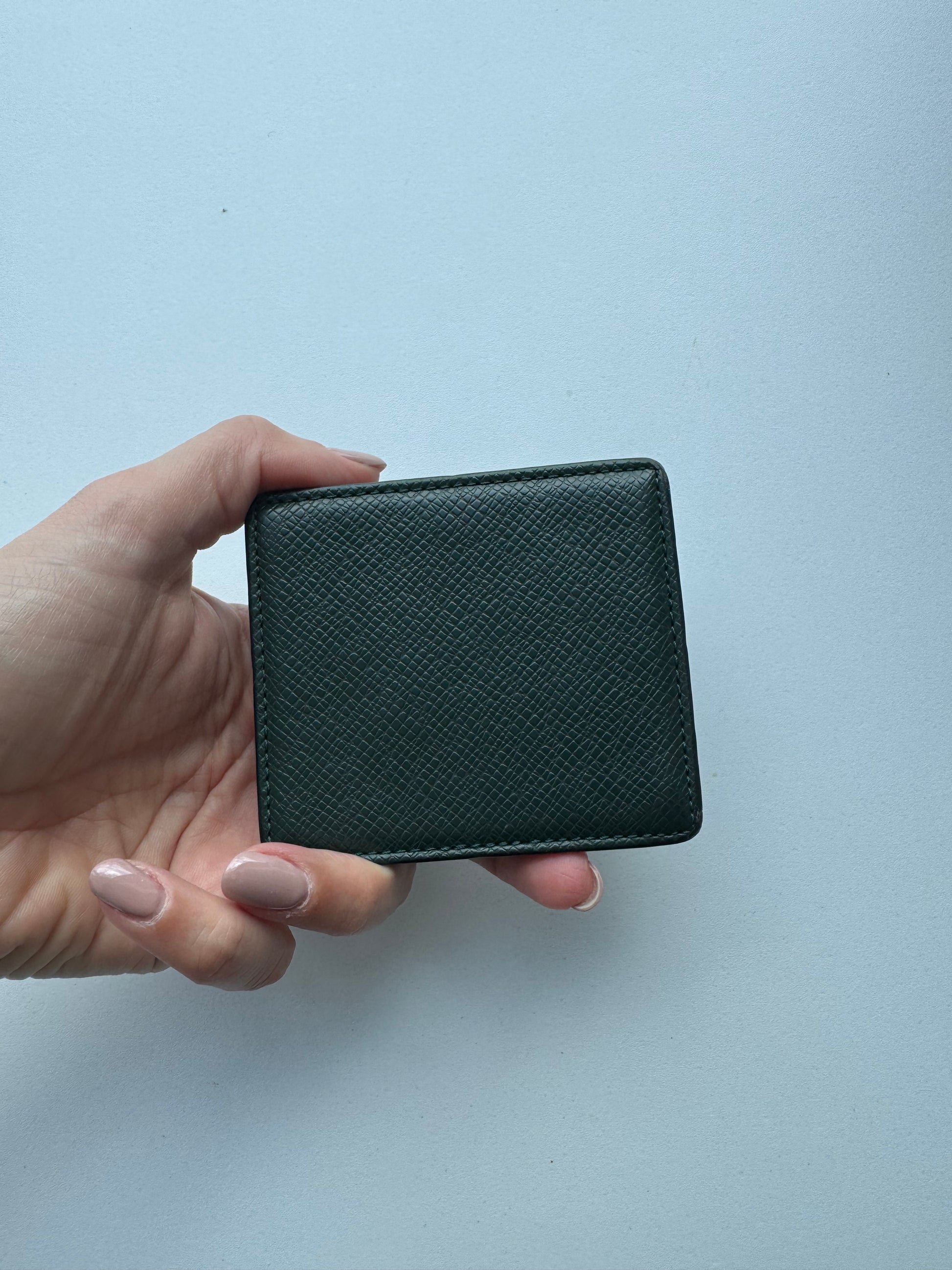 Louis Vuitton - square coinholder black leather