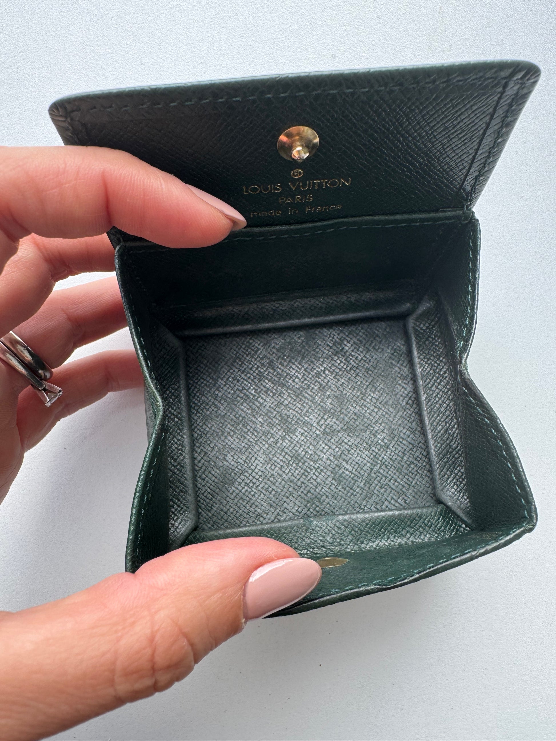 Louis Vuitton - square coinholder black leather